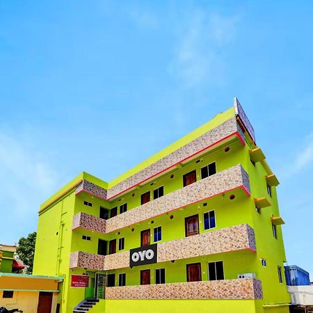 Hotel Oyo Flagship 81058 Royal Regalia Bhubaneswar Exterior foto