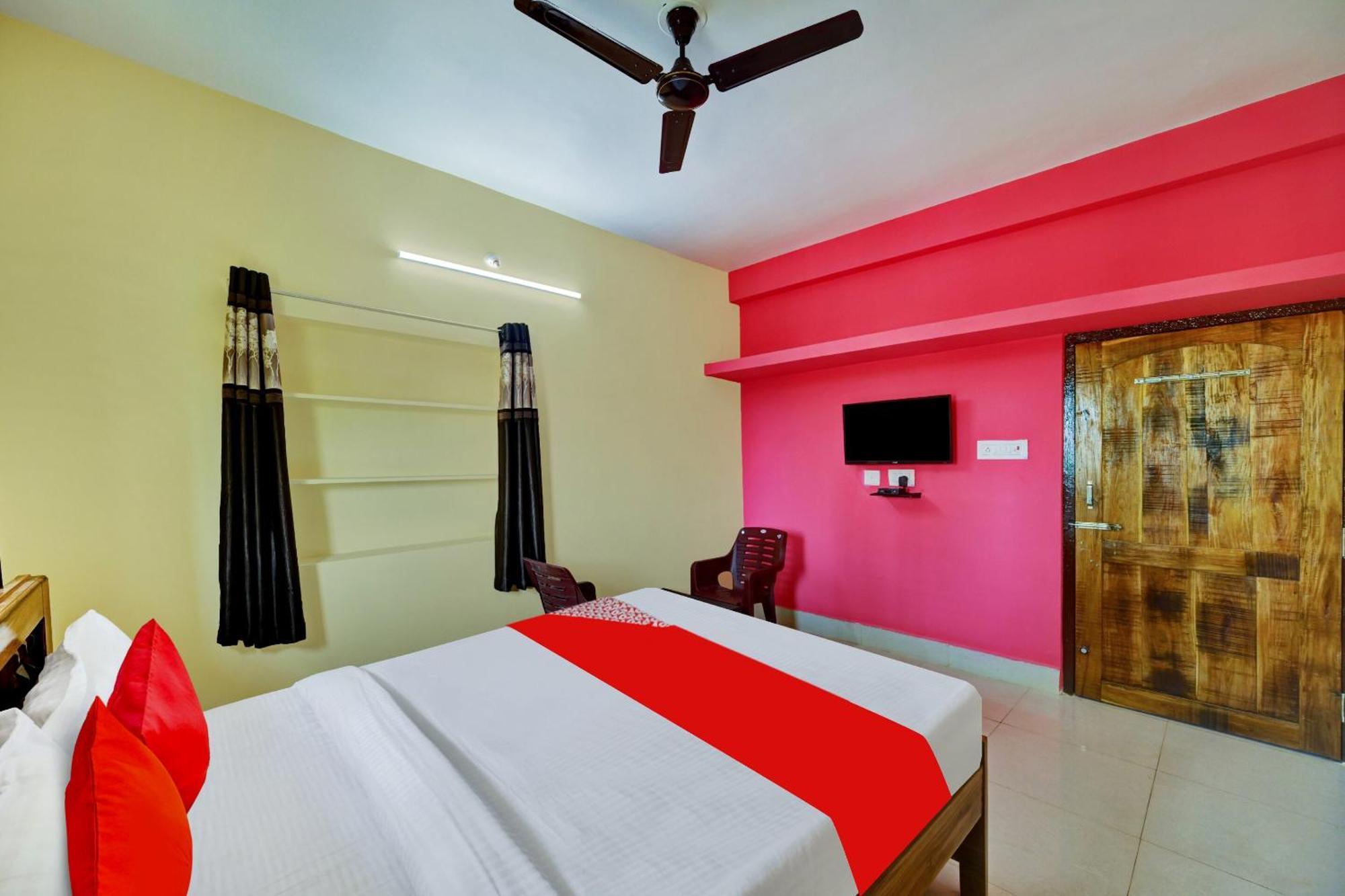 Hotel Oyo Flagship 81058 Royal Regalia Bhubaneswar Exterior foto