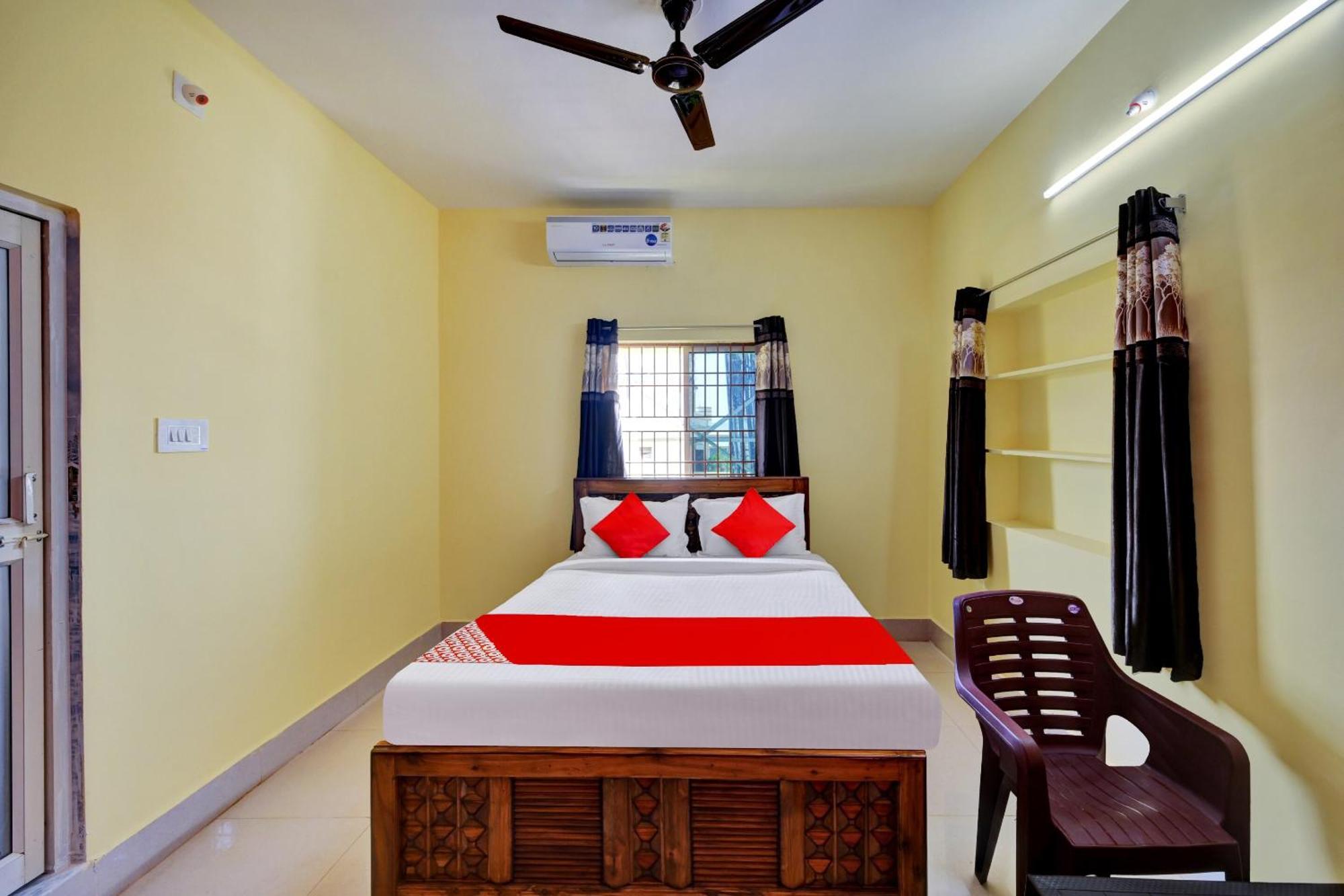 Hotel Oyo Flagship 81058 Royal Regalia Bhubaneswar Exterior foto